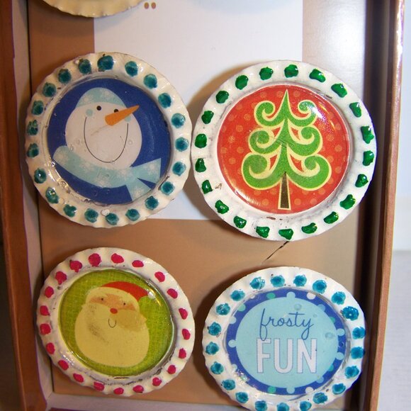 Set of 8 Boxed Handmade Holiday Magnets NWOT - Picture 3 of 3